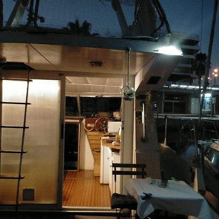 Barco Lucky Hotel ซานต์อาเตรียเดเบซอซ ภายนอก รูปภาพ