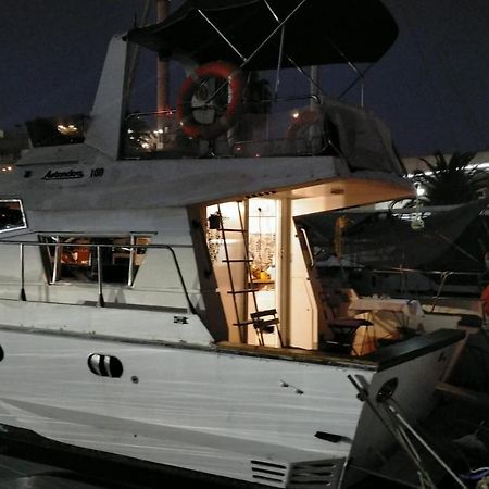 Barco Lucky Hotel ซานต์อาเตรียเดเบซอซ ภายนอก รูปภาพ