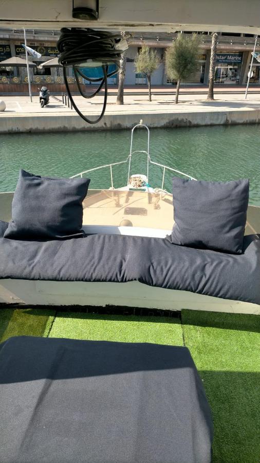 Barco Lucky Hotel ซานต์อาเตรียเดเบซอซ ภายนอก รูปภาพ