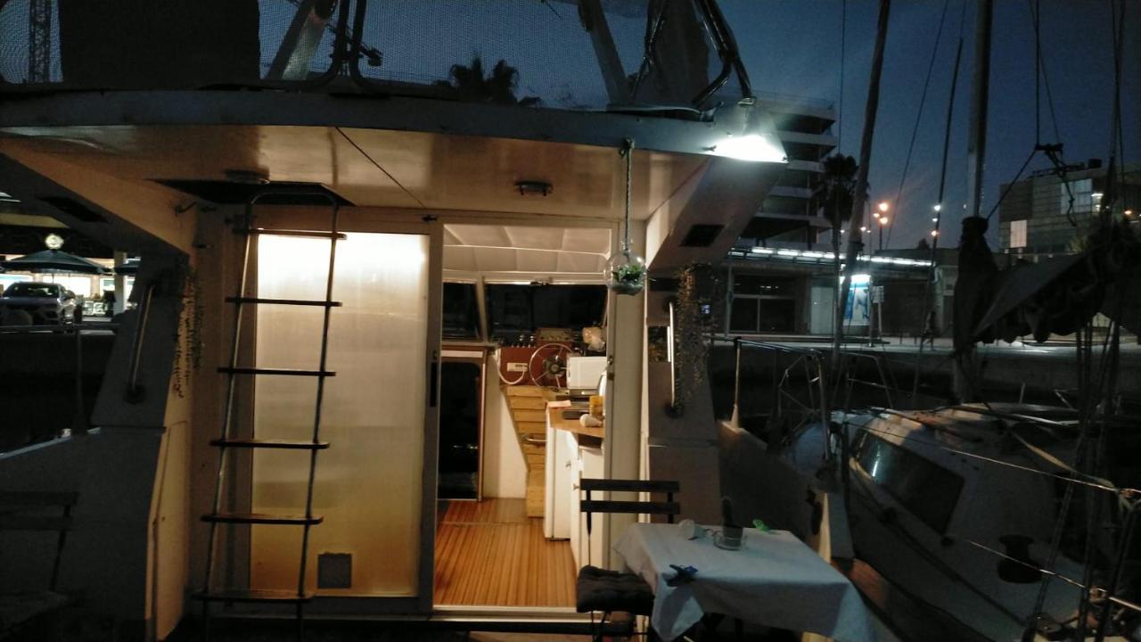 Barco Lucky Hotel ซานต์อาเตรียเดเบซอซ ภายนอก รูปภาพ